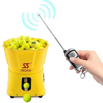 80W Sarı Tenis Besleme Makinesi, Mini Tenis Topu Sunucusu Hızı Ayarlanabilir